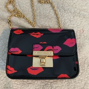 💋💋BETSEY JOHNSON ❌⭕️crossbody bag